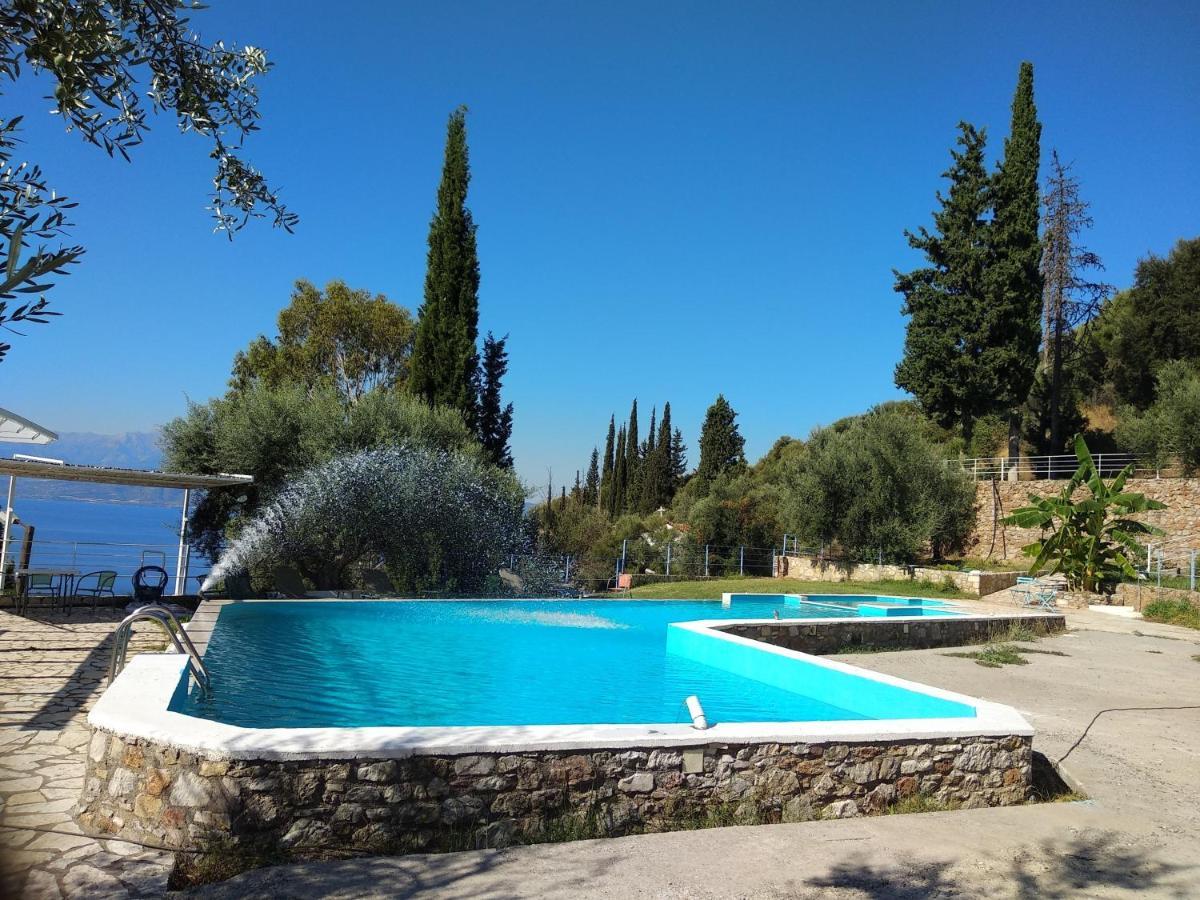 Hotel Theasis Paralia Sergoulas Extérieur photo